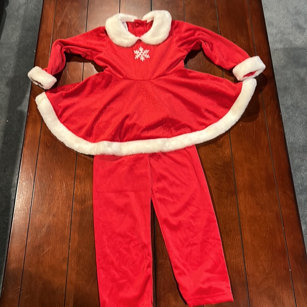 Parisian Kids Santa Snowflake White “fur”collar, cuffs velour pants Size 4T **